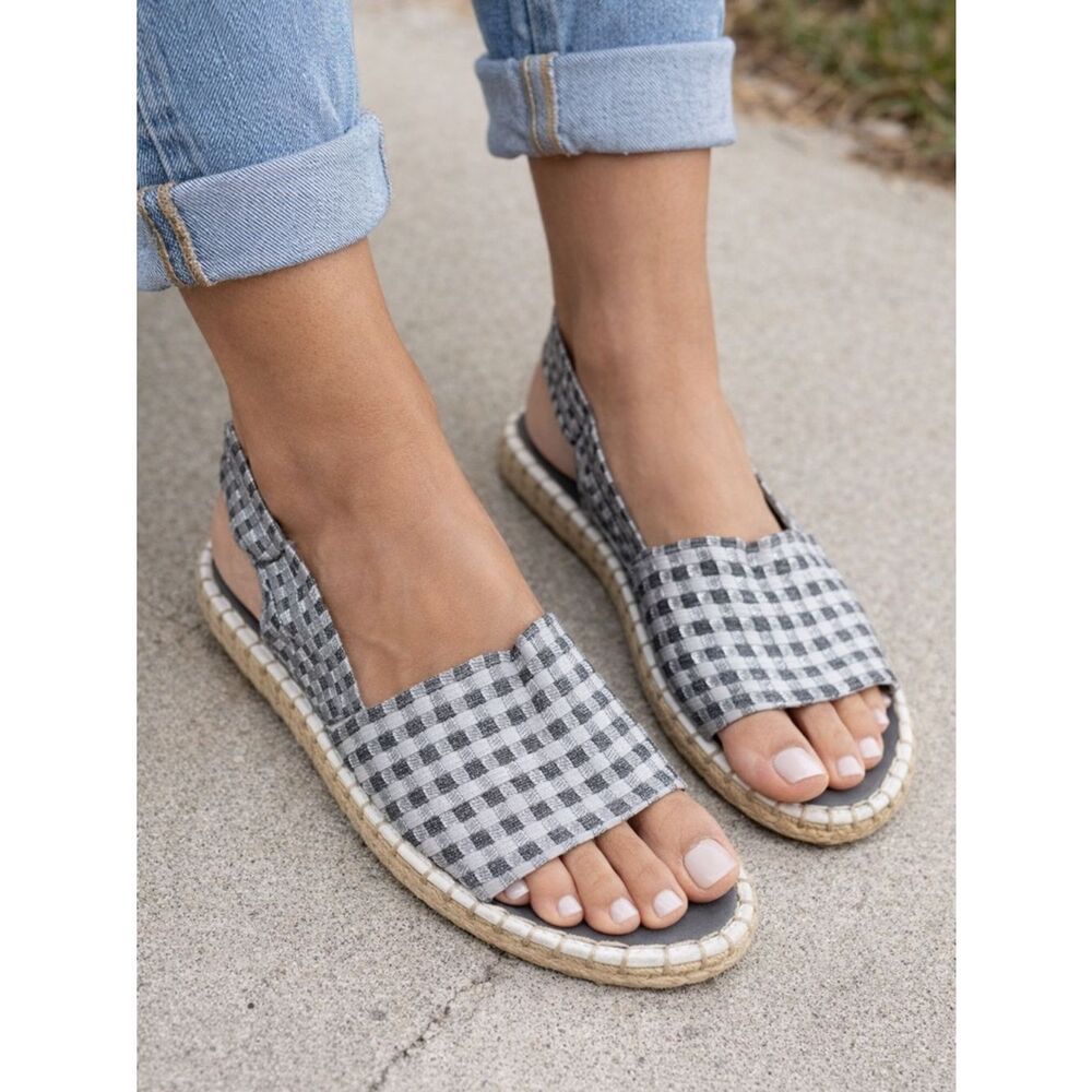 Zee Alexis Gray and Silver Woven Sandals size 37 or 7